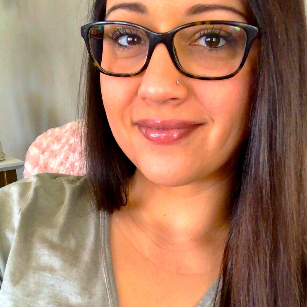 Meet your Posher, Rachel